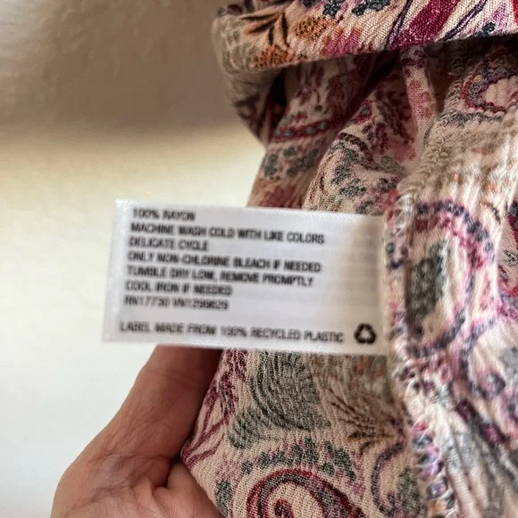 Women's Paisley Print Top - Picture 4 of 4